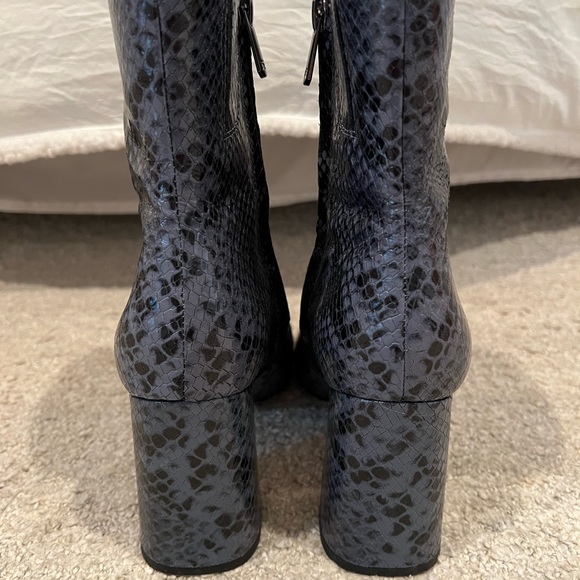 Sam Edelman Codie Square Toe Bootie - Picture 8 of 11